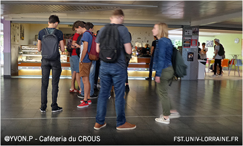 Cafétéria du Crous dans l'Atrium de la Faculté des sciences et technologies 